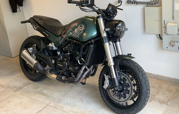 I) Benelli Leoncino 500