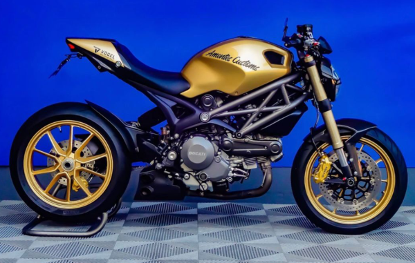 K) Ducati Monster 1100 evo