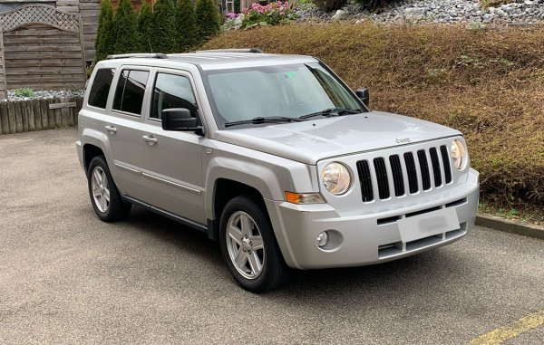 A) JEEP Patriot 2.4